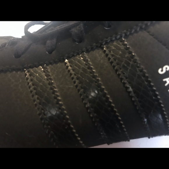 Black Adidas Somoa - sz 7 - Picture 8 of 8